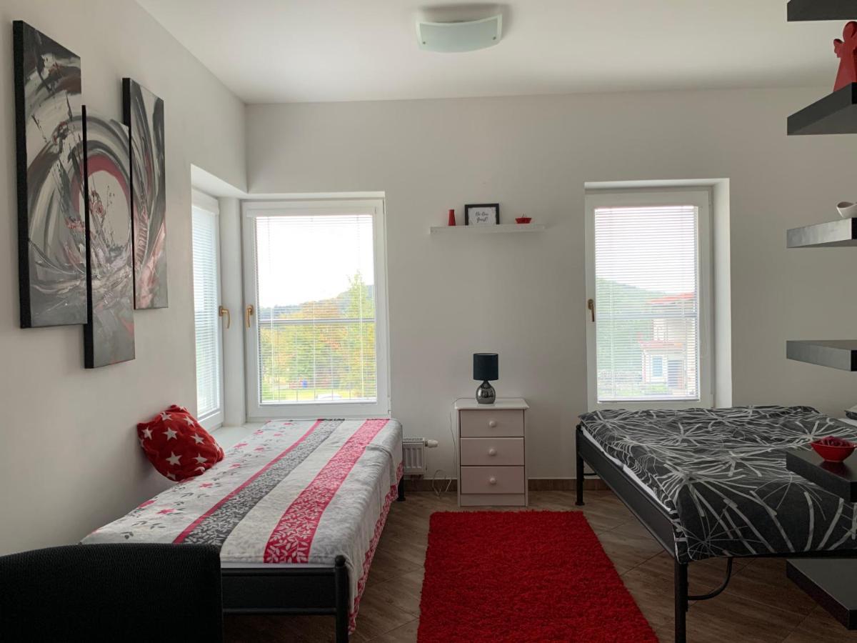 Apartmany Na Rozcesti Lomnice nad Popelkou Екстериор снимка