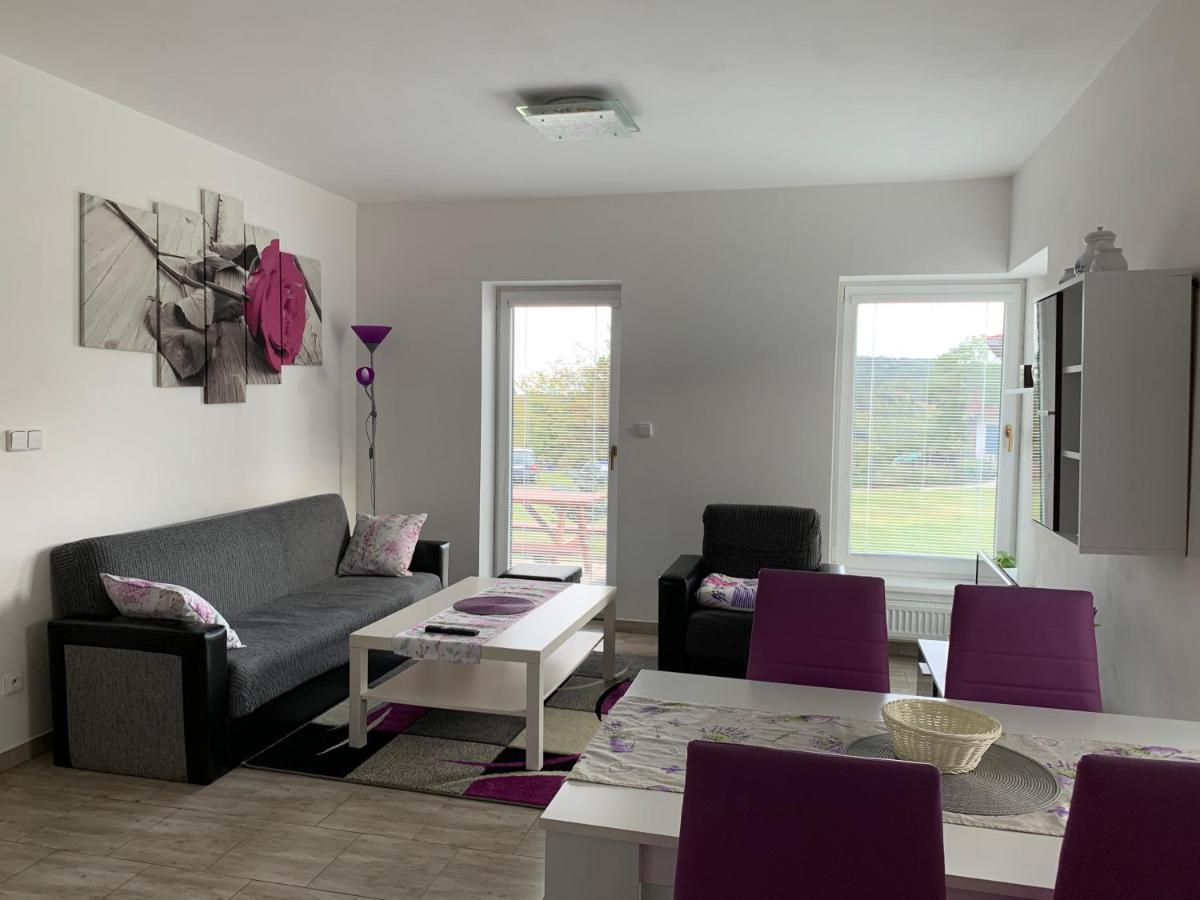 Apartmany Na Rozcesti Lomnice nad Popelkou Екстериор снимка