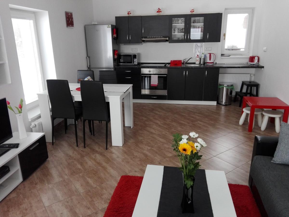 Apartmany Na Rozcesti Lomnice nad Popelkou Екстериор снимка